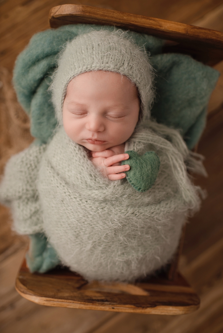Illinois newborn photographer