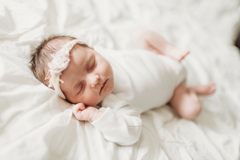 lake county, IL lifestyle newborn photographers