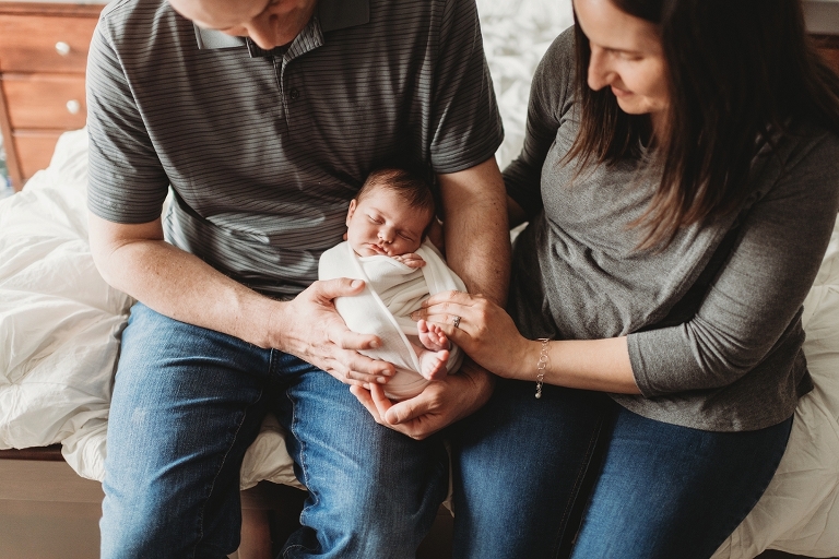 lake county, IL lifestyle newborn photographers