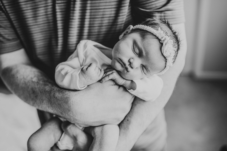 lake county, IL lifestyle newborn photographers
