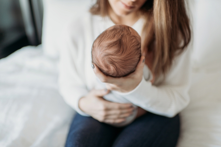 Newborn lifestyle photographer